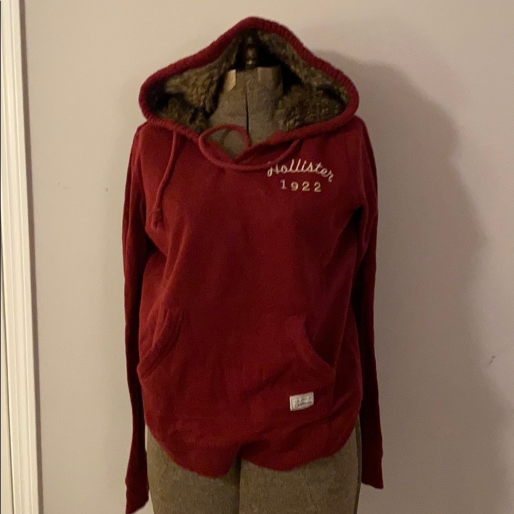 Red/burgundy hollister hoodie, fur lined